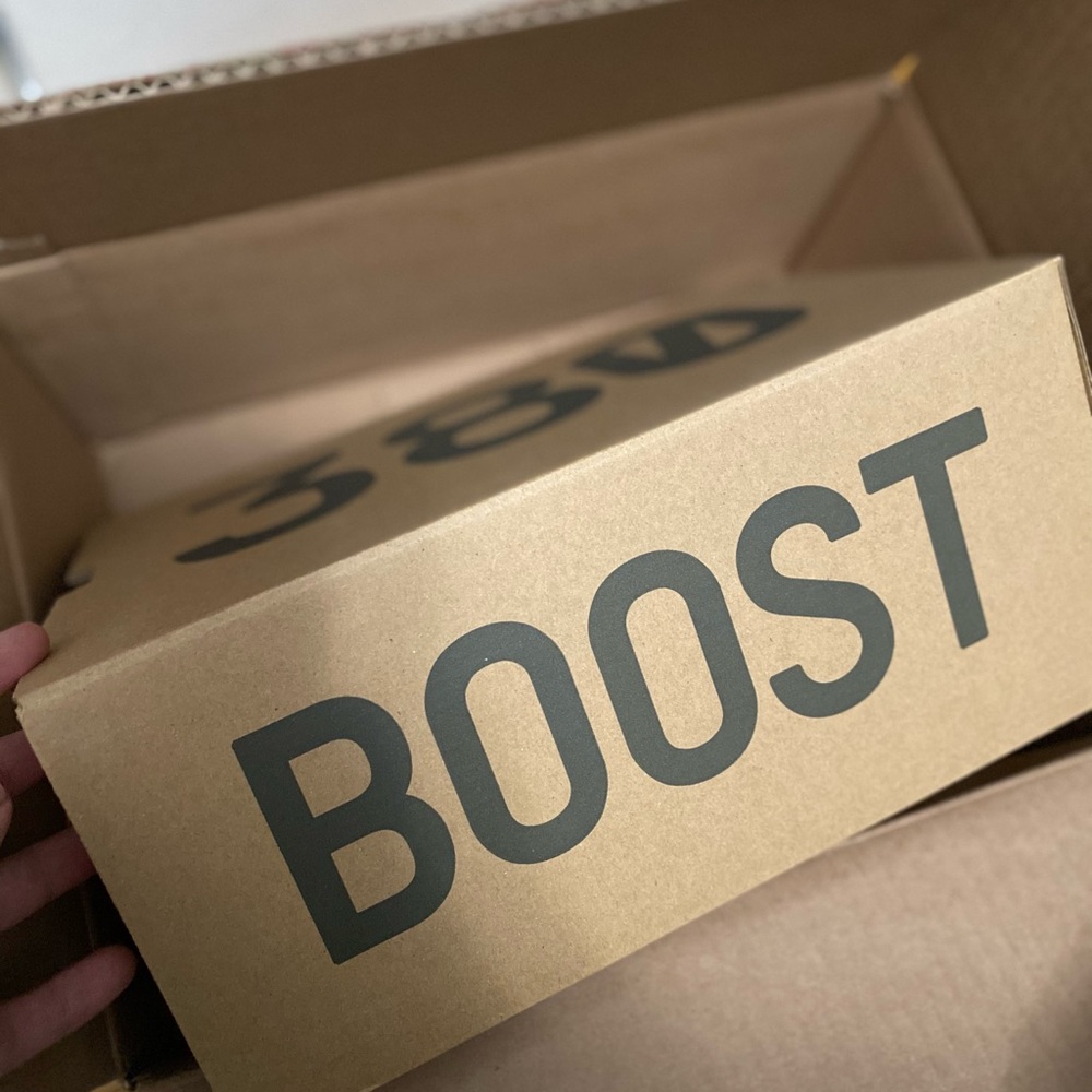 Yeezy Boost 380 - Picture 8 of 8
